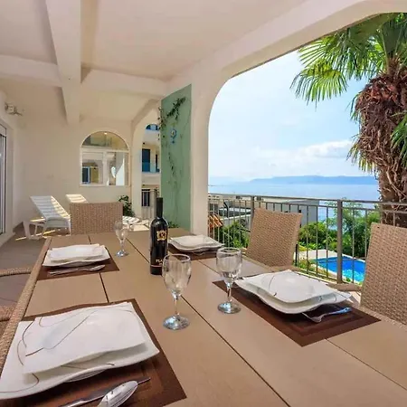 Apartament In 45900