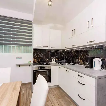 In 45900 * Crikvenica