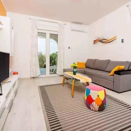 In 45900 * Crikvenica